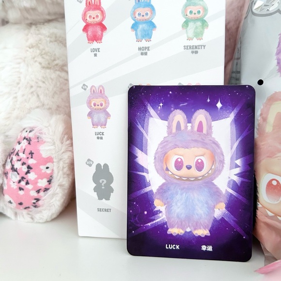 POP MART Big Into Energy Labubu - Luck - Picture 4 of 8